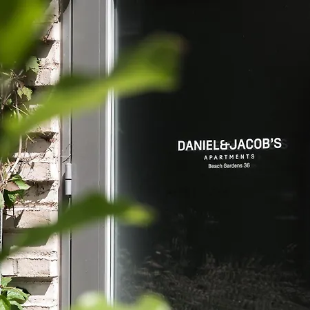 The Gardens By Daniel&jacob's Apartment *